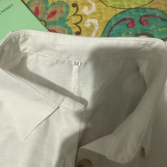 NWOT! 🤩NEW, NEW, NEW!🤩 the very versatile, white oversize jumpsuit size medium - Picture 3 of 3